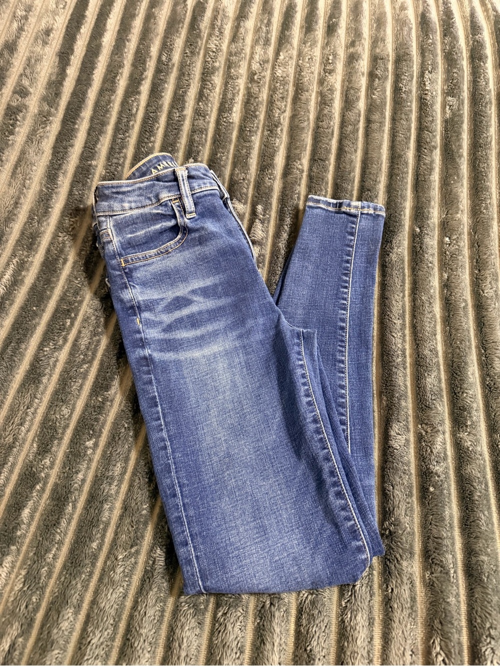 American Eagle Outfitters Medium Blue Hi-Rise Jeggings Size 4 Short